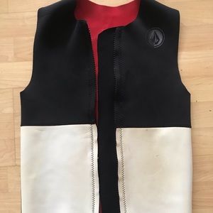 Volcom sleeveless wetsuit top